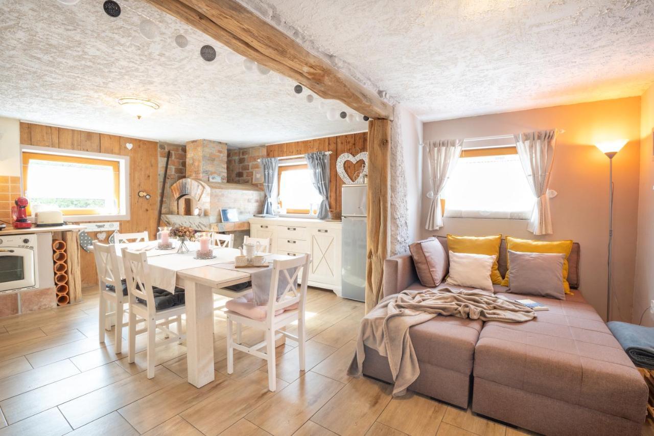 Zirovnica Guest House Pr' Cut מראה חיצוני תמונה