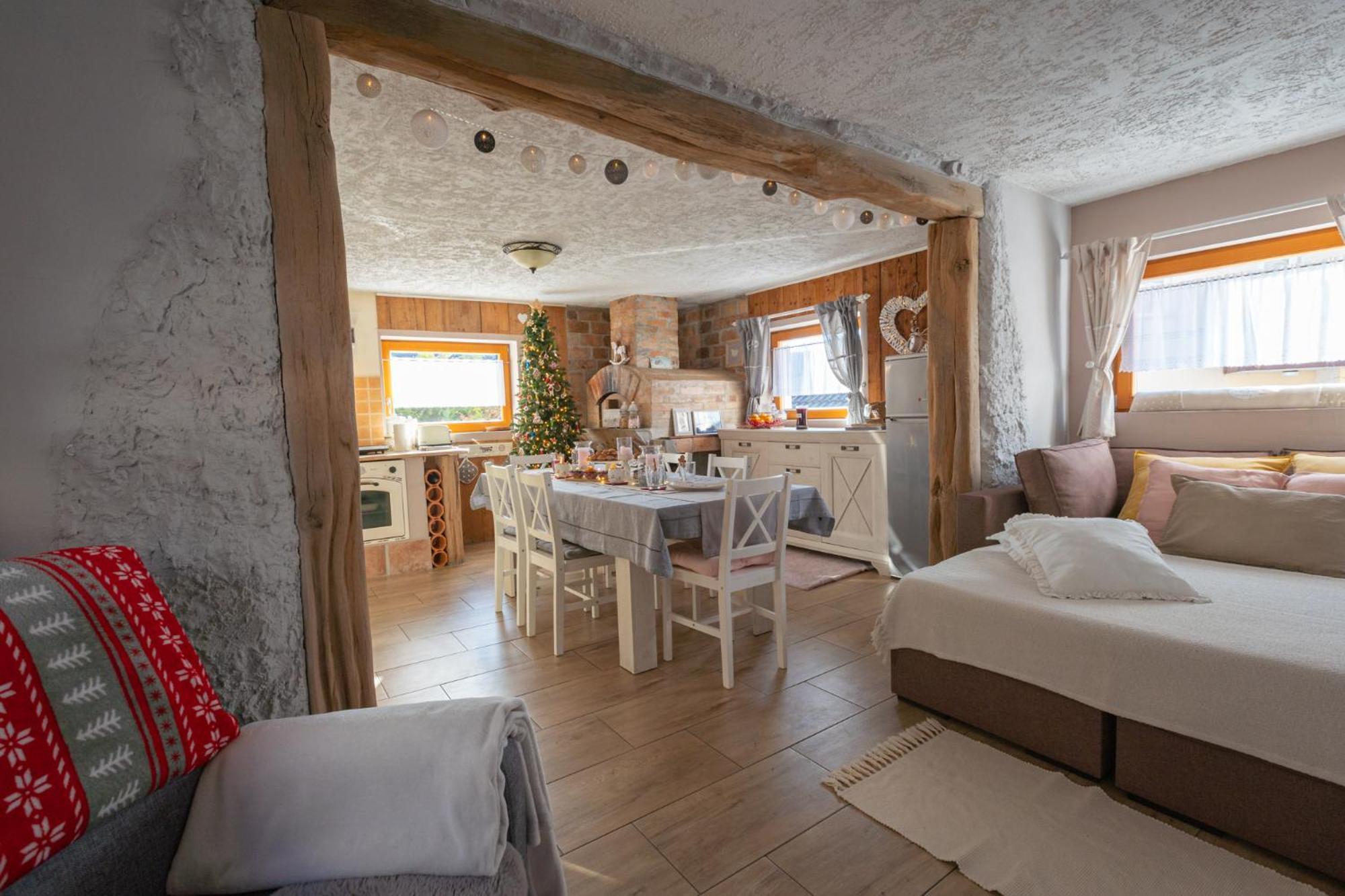 Zirovnica Guest House Pr' Cut מראה חיצוני תמונה